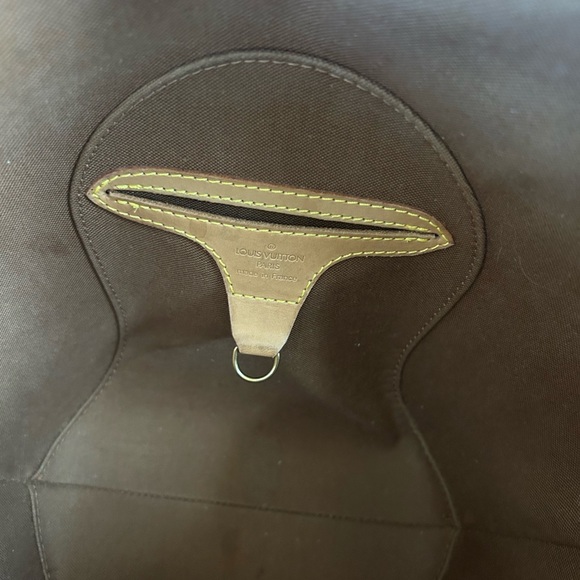 AUTHENTIC Louis Vuitton Ellipse PM - Picture 10 of 16